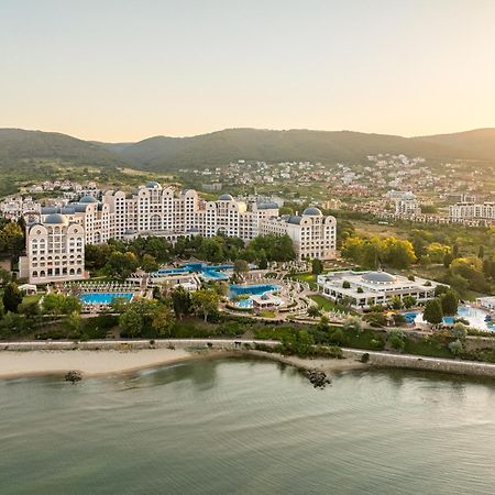 Dreams Sunny Beach Resort And Spa Exterior foto The complex