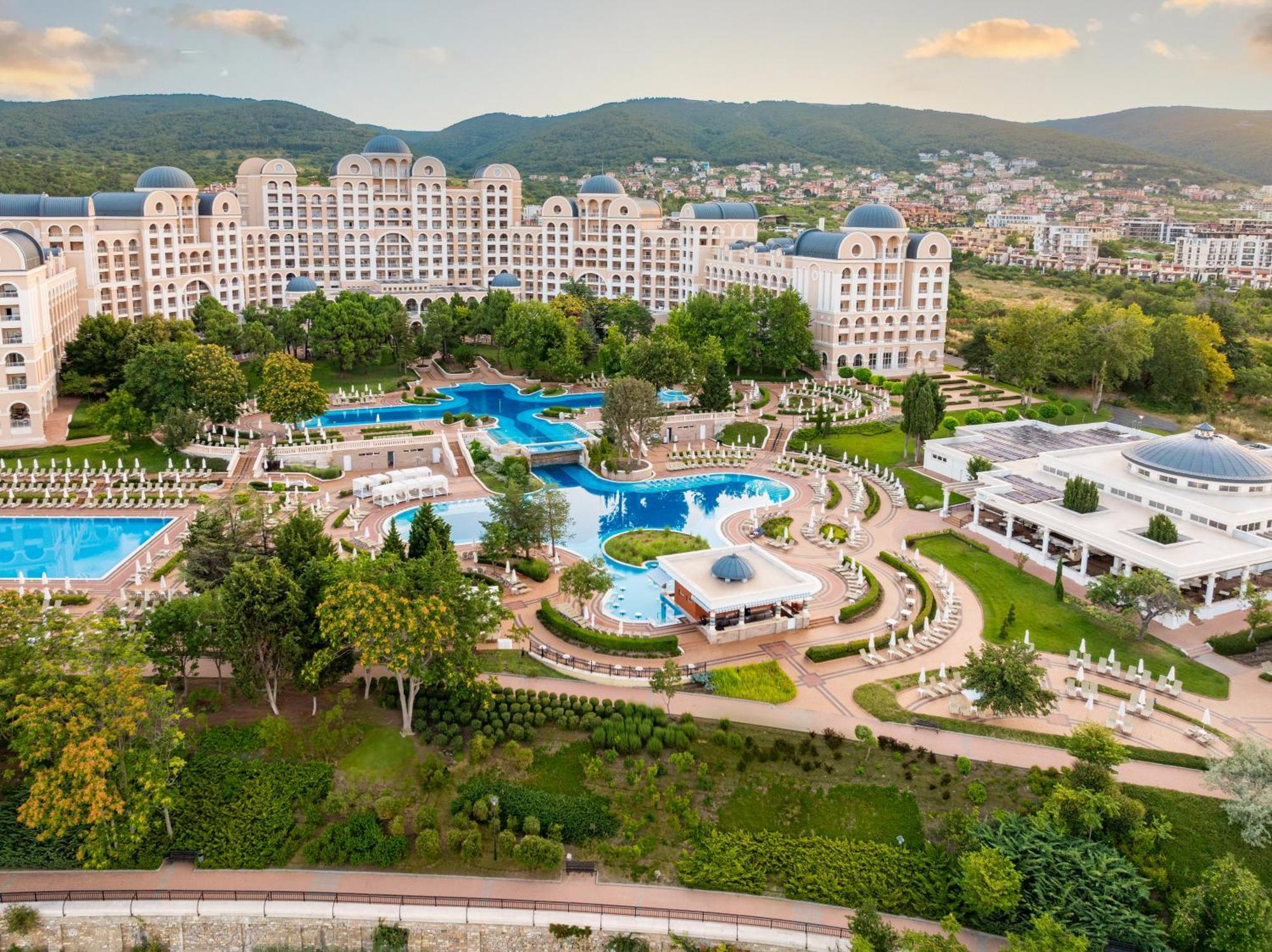 Dreams Sunny Beach Resort And Spa Exterior foto The resort